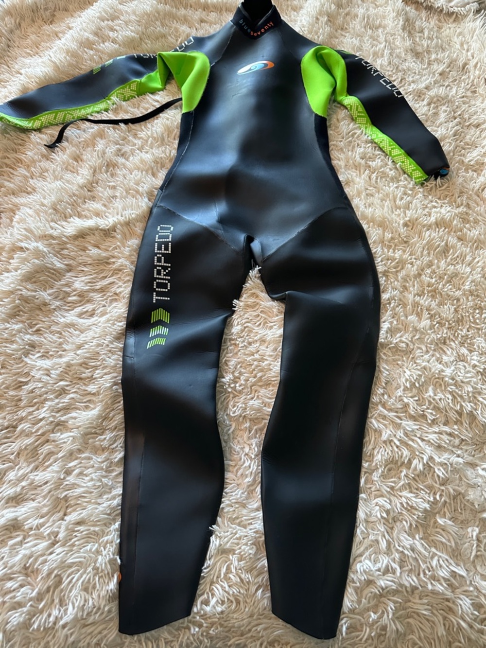Boys Blue Seventy Wetsuit, size L.